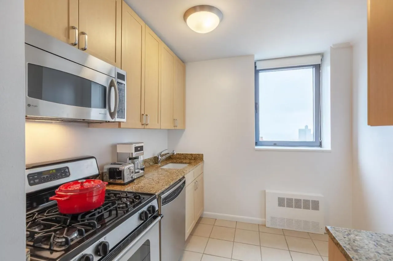 Midtown 2Br W Pool Gym Parking Nr Broadway Nyc-381 Apartment New York